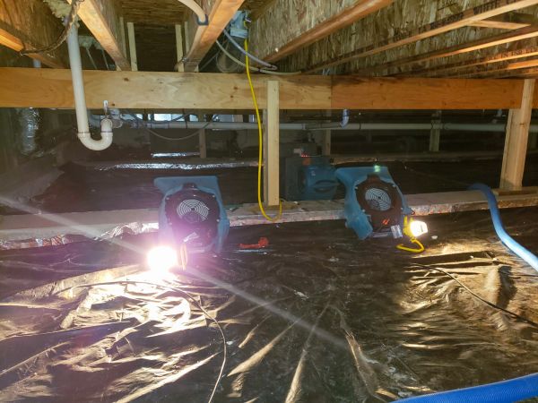 Crawlspace Water Removal in Kingwood